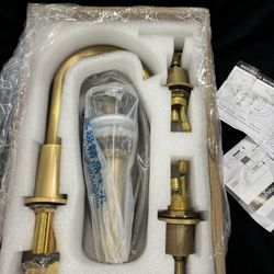 Beautiful Brand New Brass Bathroom Double Handle Faucet 