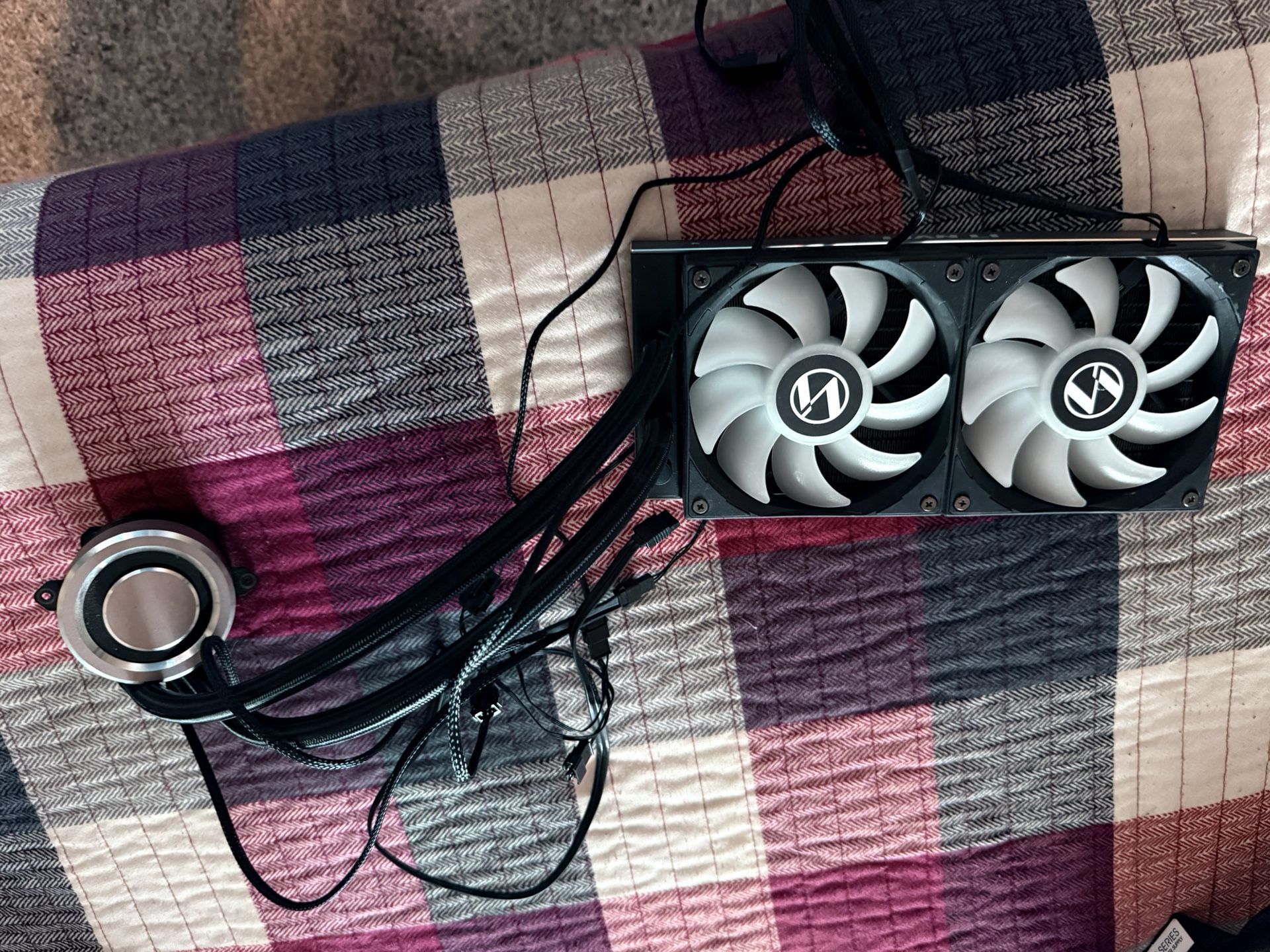 Lian Li Edge series, power supply
