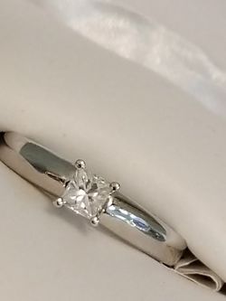 14K PRINCESS CUT DIAMOND RING