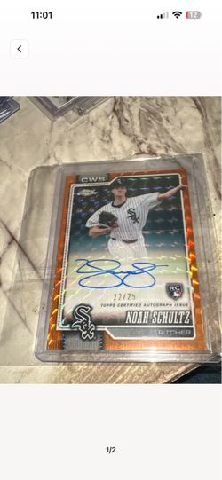 Noah Schultz Topps Chrome RC Auto 22/25