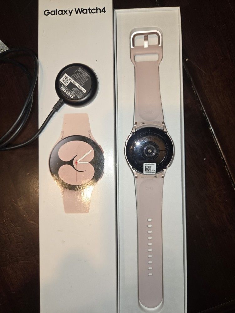 Galaxy Watch4: Pink Gold