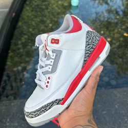 Jordan 3 Retro Fire Red (2022) (size 5.5 )
