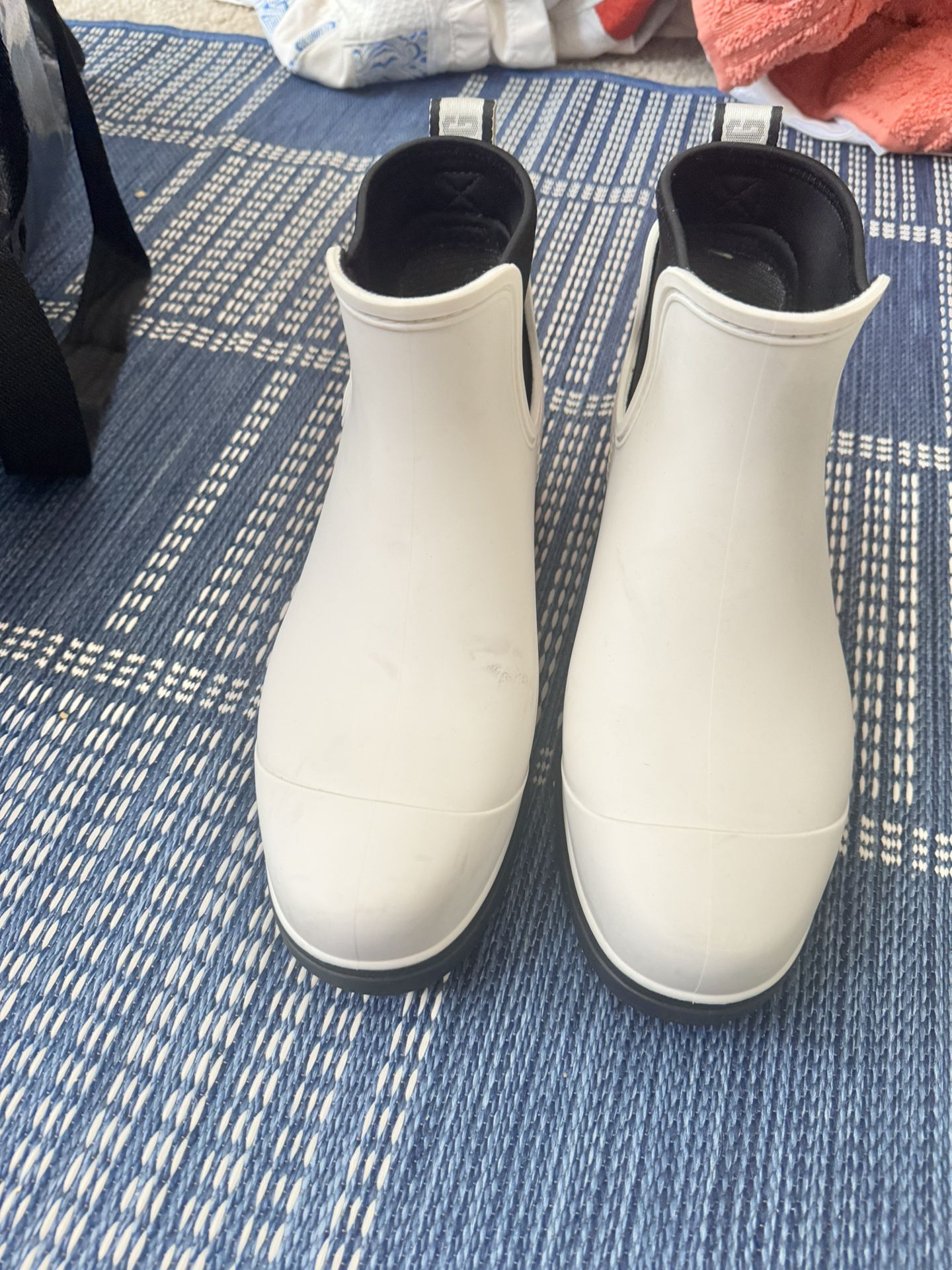 Women’s Size 11 UGG Rain Boots