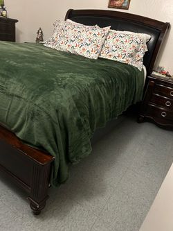 Bedroom set