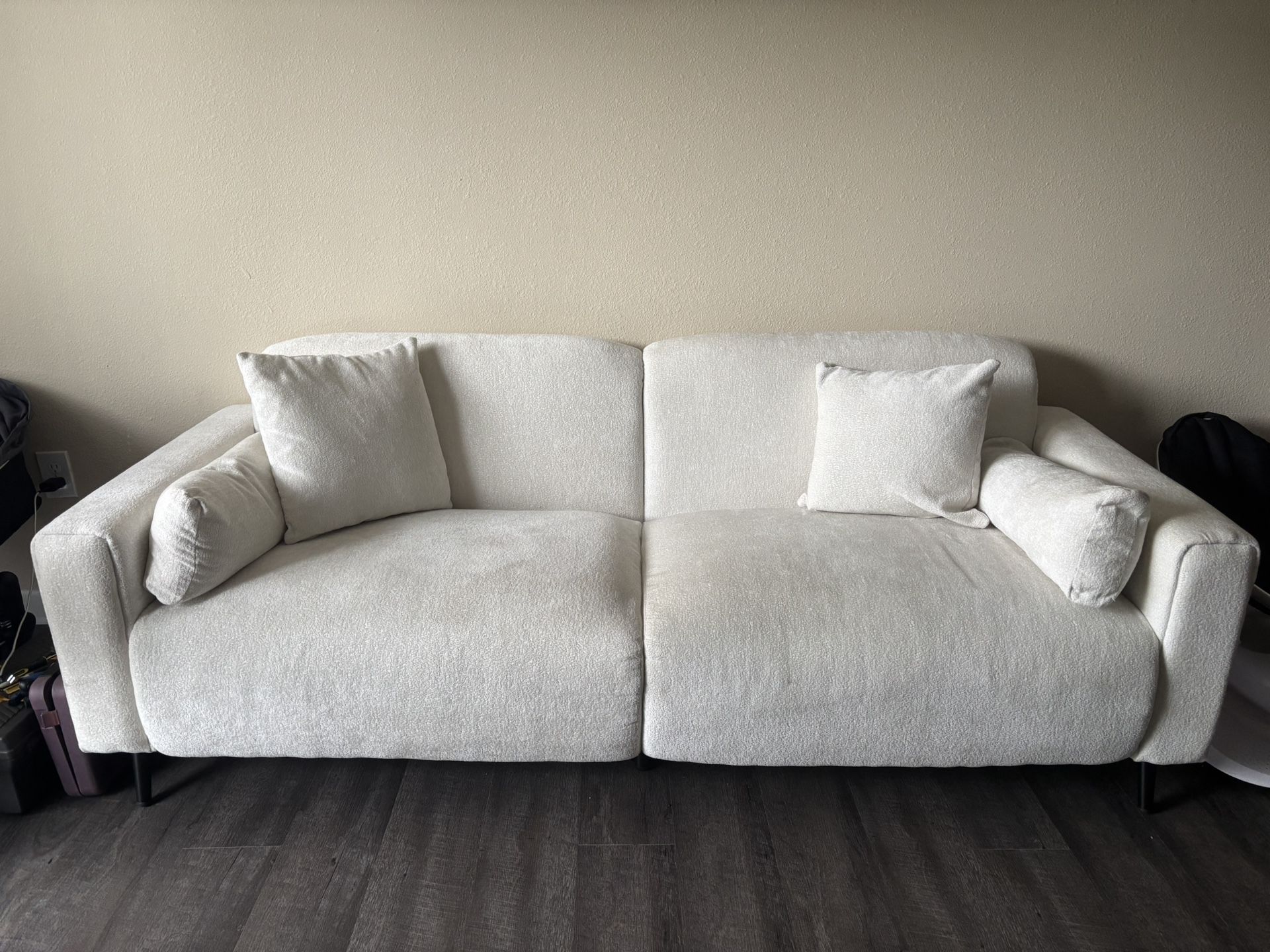 Soda/Loveseat