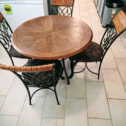 5 Piece Dinette Table and Chairs