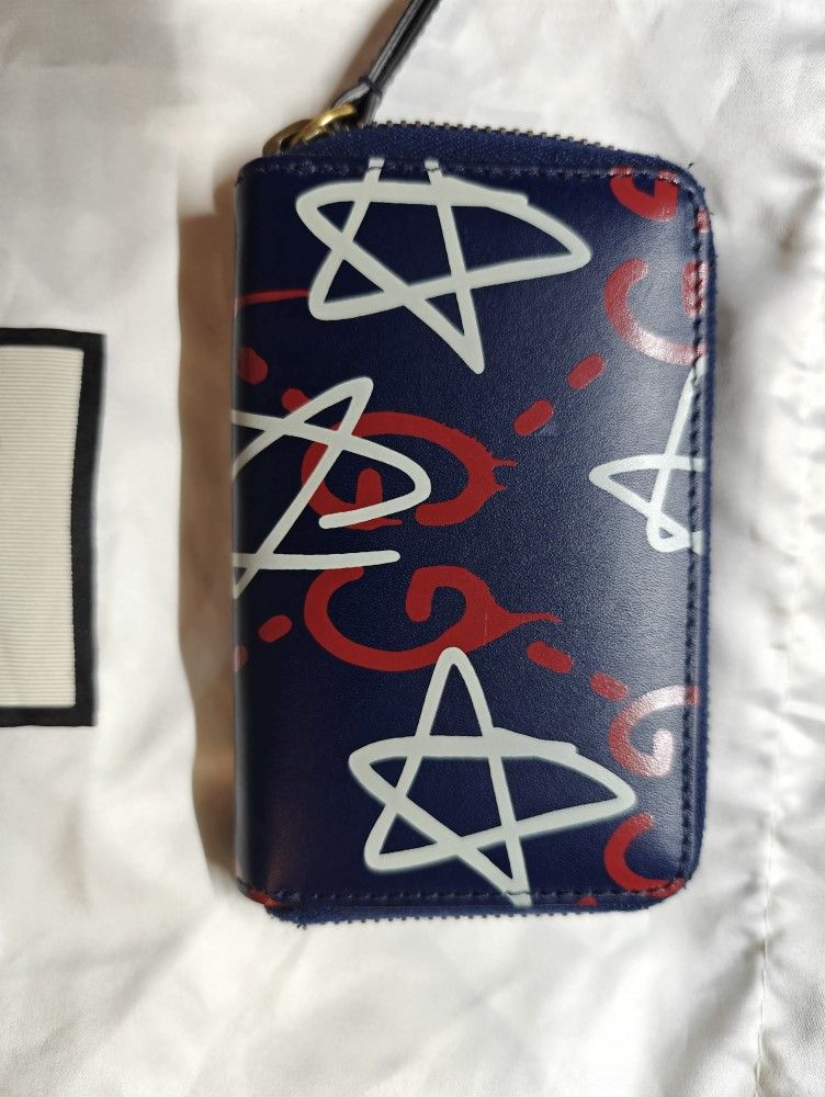Gucci Ghost 3-compartment Zip Wallet