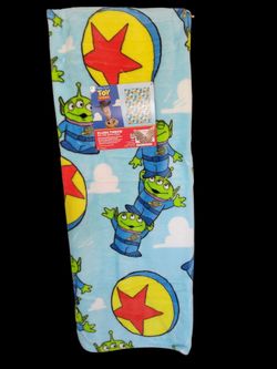 Disney Toy Story Throw 50x70in - Alien Fun Ball