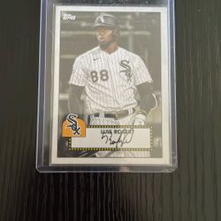 Luis Robert SIGNED TOPPS  Card