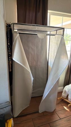 Portable closet