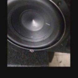 memphis pr 1.1000 and two Rockford fosgate 8 in speakers in the box good condition