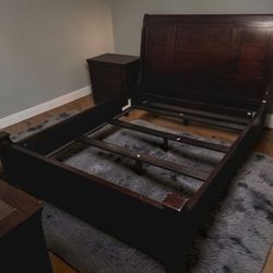 Queen bed frame pickup only