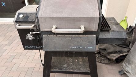 Pitboss Laredo 1000 pellet smoker