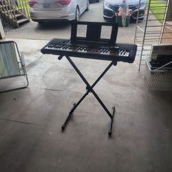 Yamaha PSR-E253 Keyboard