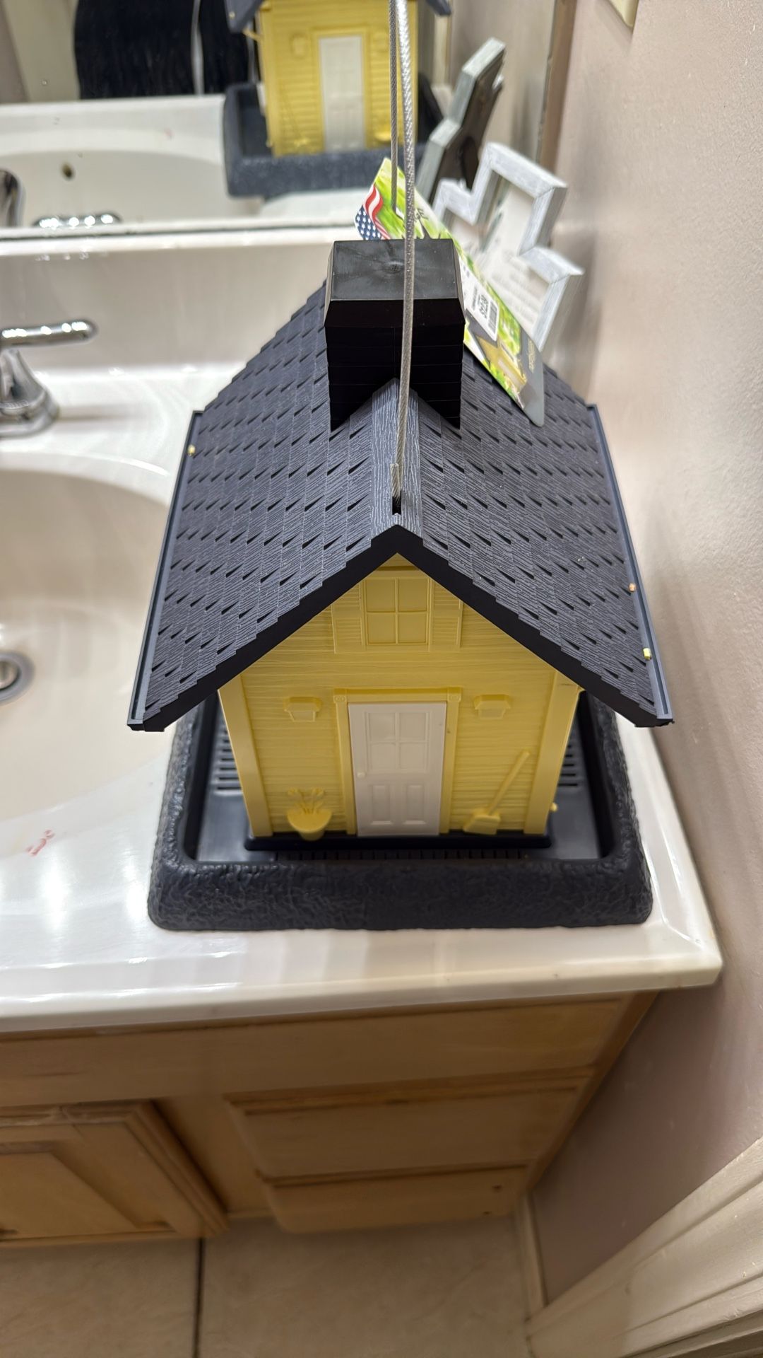 Beautiful New Detailed And Lovely For Neighbors To View Bird House Feeder 