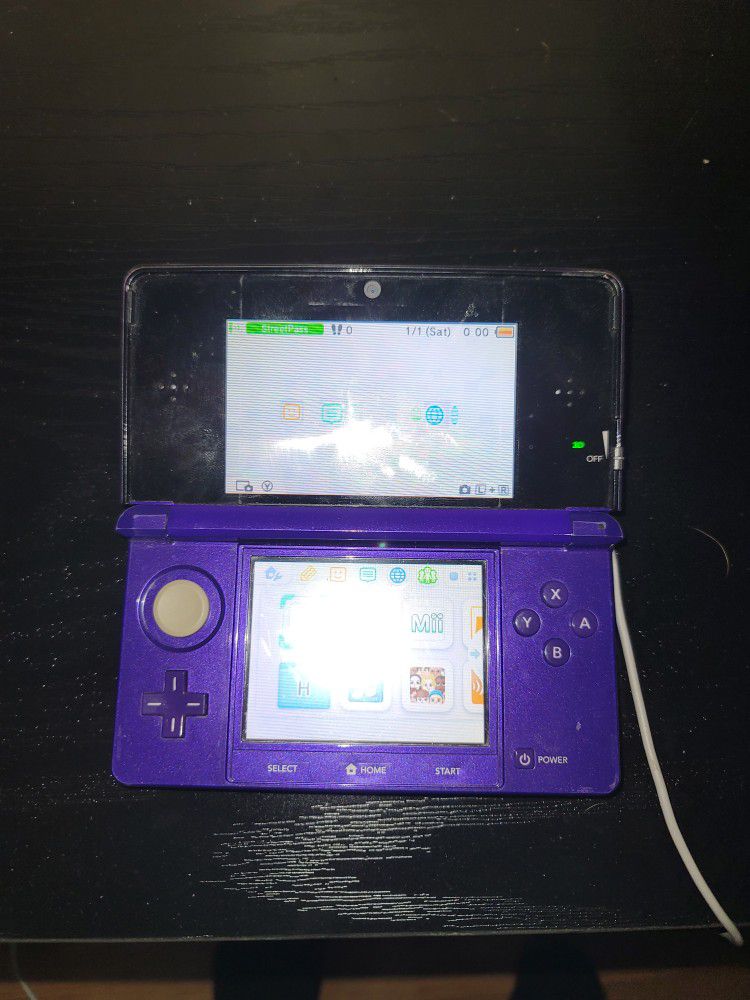 3DS (includes stylus and charger)