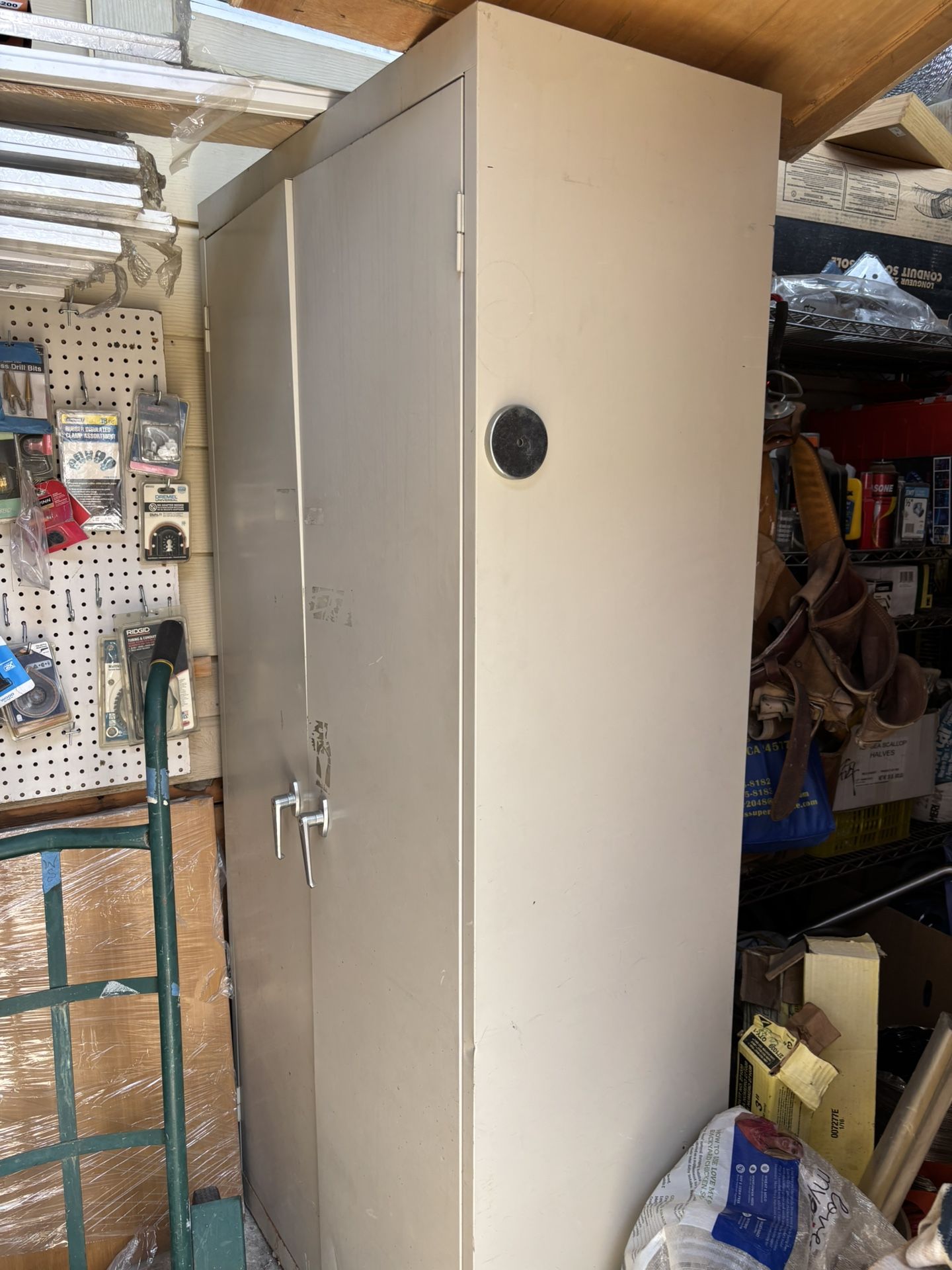 Metal Cabinet 78x 18