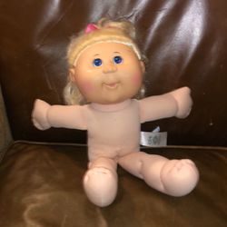 Adorable, 2015 Cabbage patch Kids girl doll