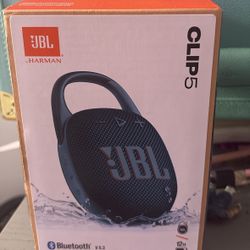 JBL Clip 5 Portable Bluetooth Speaker ( BRAND NEW IN BOX )