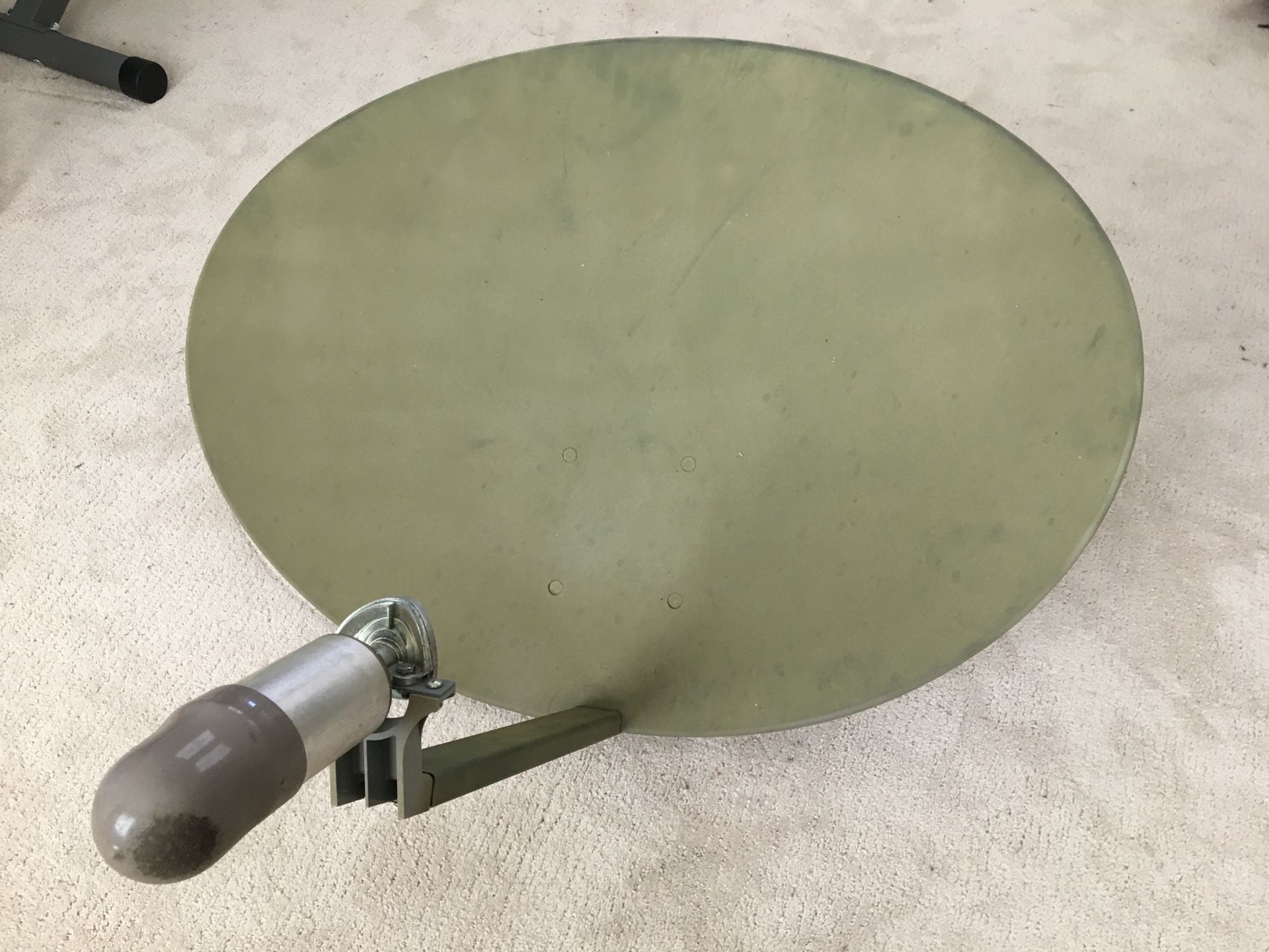 Channel Master ( 3041221 ) 36" x 27" Elliptical Satellite Dish