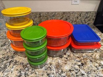 12-Piece Pyrex Glass Food Storage Container Set w/ Lids
