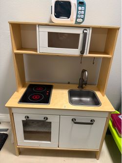 Kids play kitchen