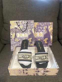 Women sandals