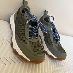 New Never Worn Columbia Hatana Breathe Hiking Running Shoe  