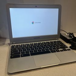 Samsung Chromebook 11.6” XE303C12  1.7 GHz 2GB Ram 16GB SSD READ