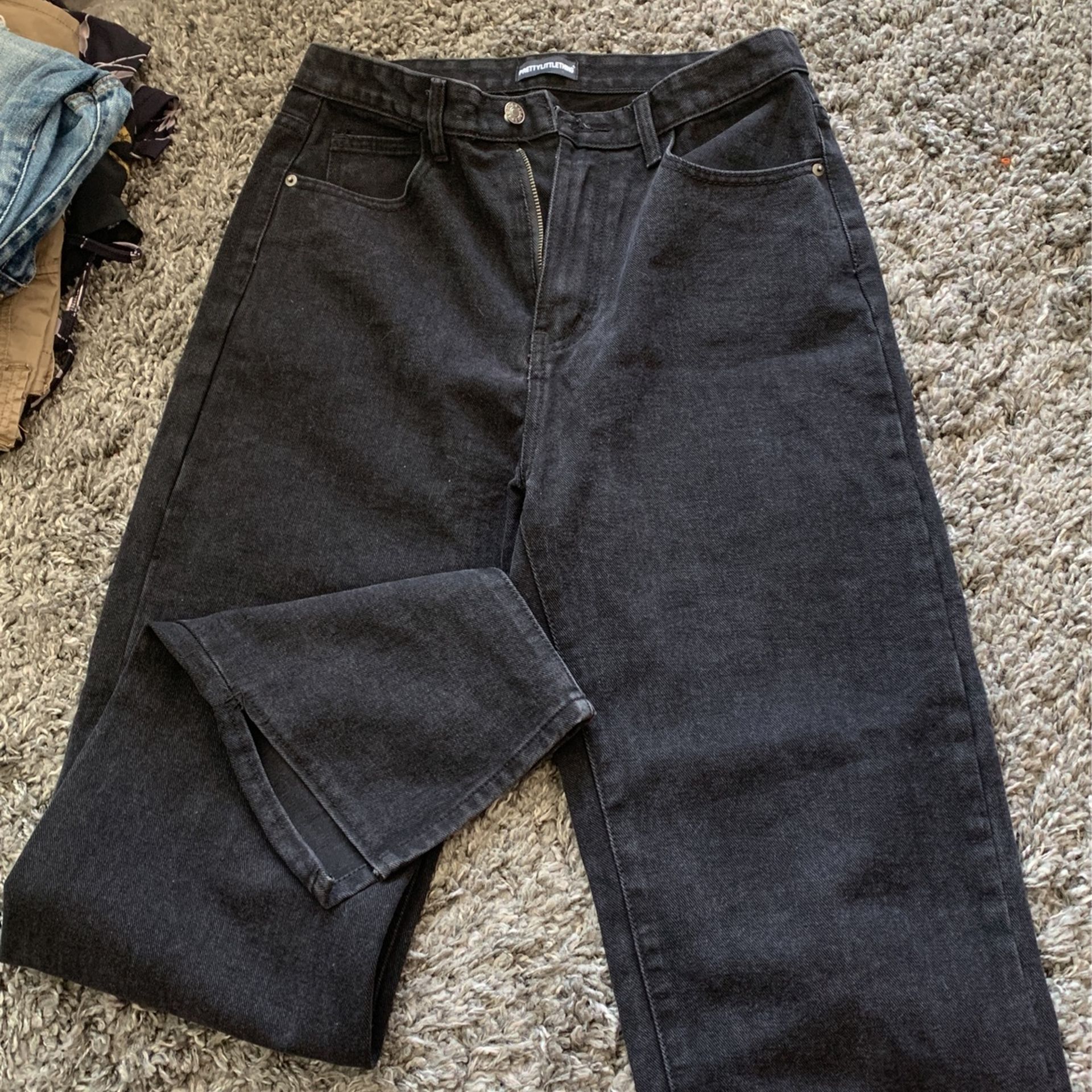 Black Highwaisted Slit Leg Jeans