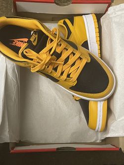 Nike Dunk Low “Goldenrod”