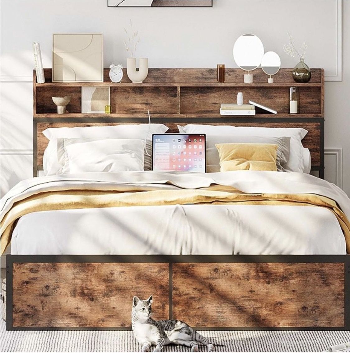 Vintage King Frame W/ Power Outlet - HK013