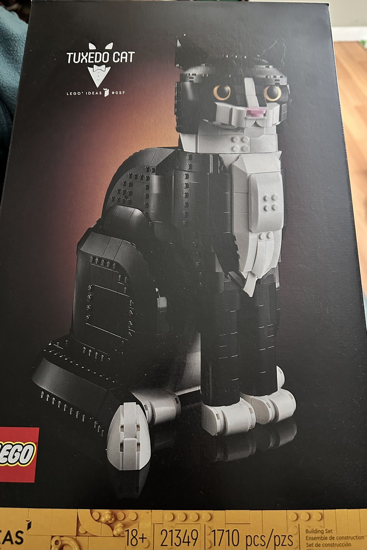 New Lego Tuxedo Cat