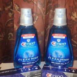 Crest Oral care Mouthwash And Toothpaste bundle