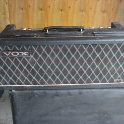 VINTAGE VOX BEATLE MODEL V1143 GUITAR AMP AMPLIFIER