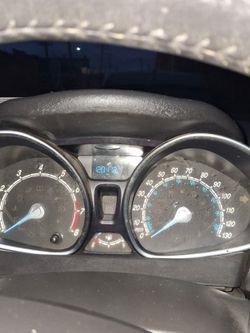 Ford fiesta 2014 Gris 4 puertas