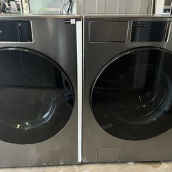 Samsung - 5.3 cu. ft. Bespoke AI Ultra Capacity with AI Home - Dryer 7.5 cu. ft. In Dark Steel