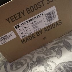 Yeezy Size 6-7 