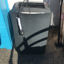 LG Air conditioning Unit 