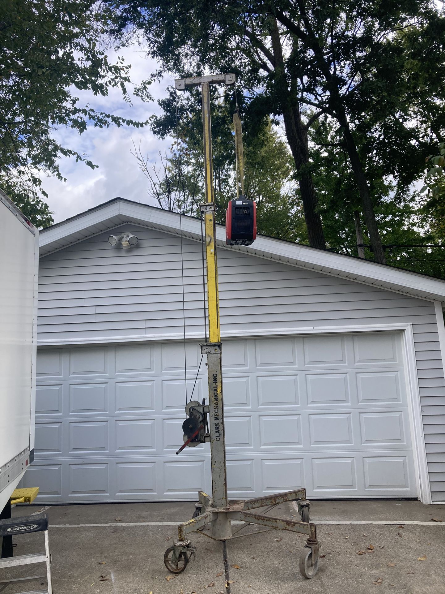 1 Ton 15’ Roust About Lift