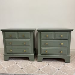 Beautiful Green Pair Of 2 Drawer Nightstands