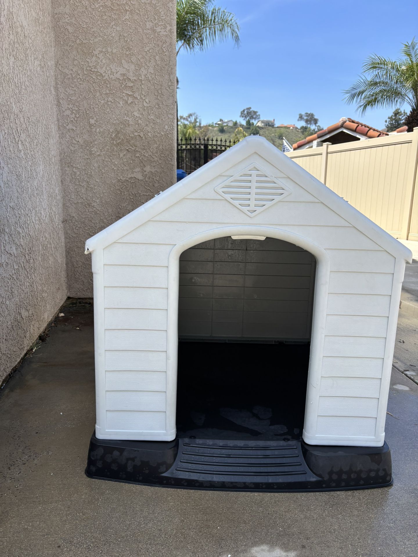 Medium Size Dog House