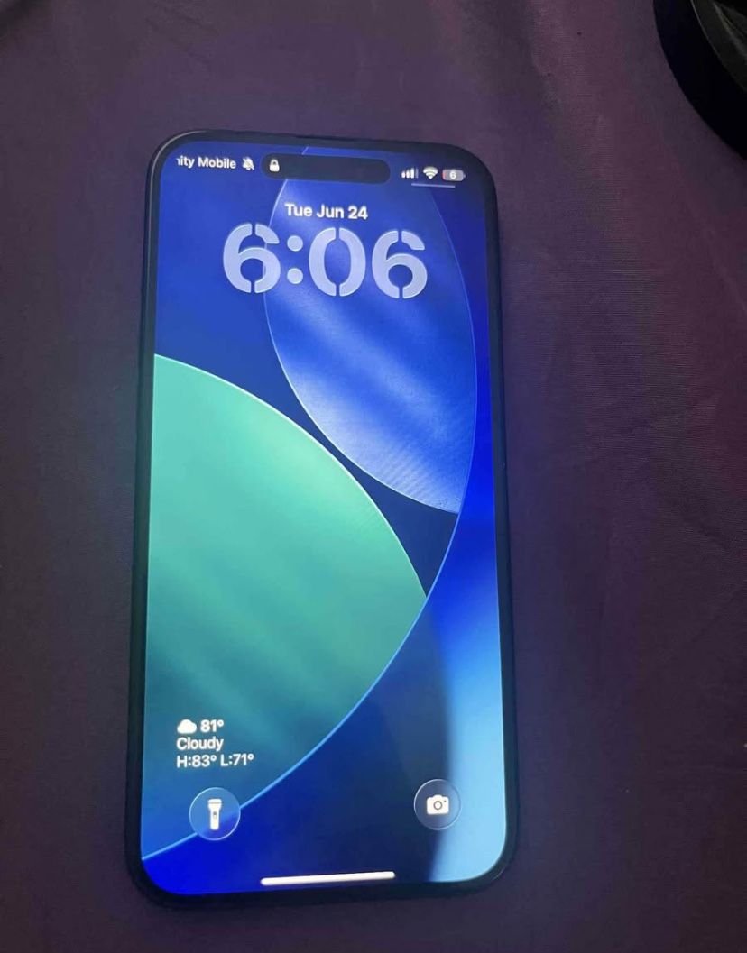 iPhone 16 Plus