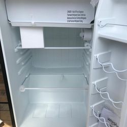Whirlpool Refrigerator WH31S1E