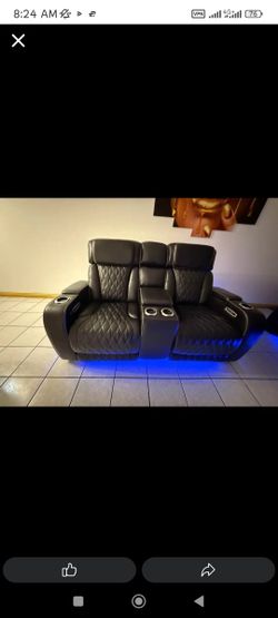 Vendo sofa y Loveseat Reclinables eléctrico nuevo *( preguntar precio )
