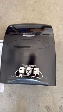 Kimberly-Clark Professional Paper Towel Dispenser