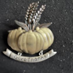 Vintage Thanksgiving Brooch