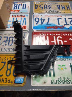 22-25 Silverado 1500 Right Passenger Side Air Duct Cover