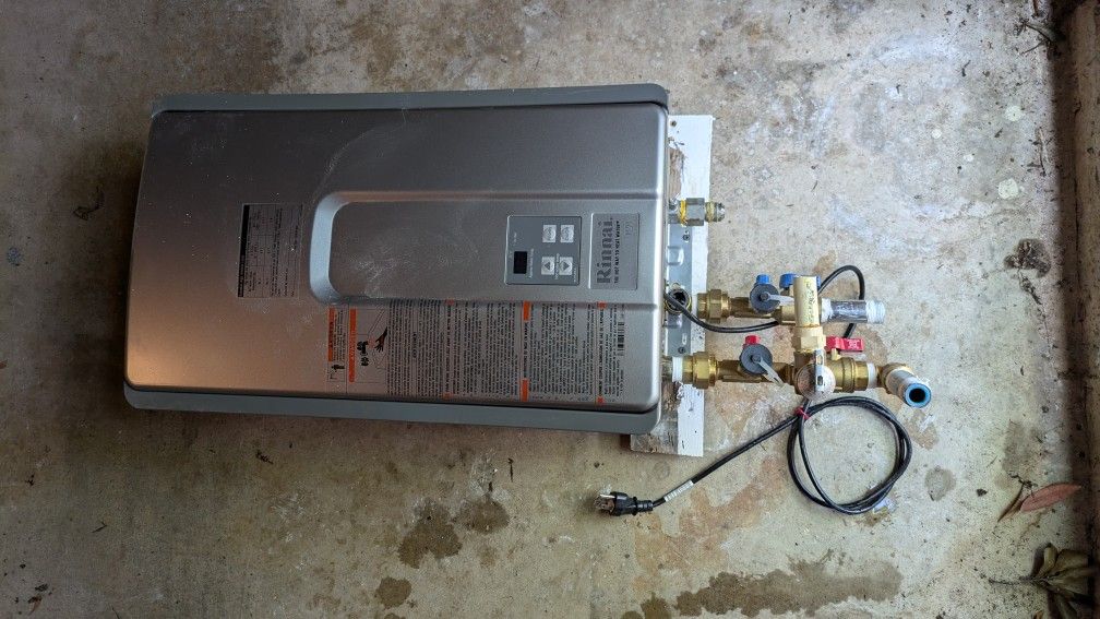 rinnai natural gas tankless water heater RL94