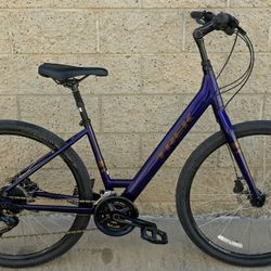 Trek Verve 3 Lowstep Hybrid Bike w Hydraulic Disc Brakes
- Like New